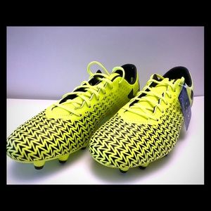 Under Armour CF Force 3.0 FG Soccer Cleats Size 9